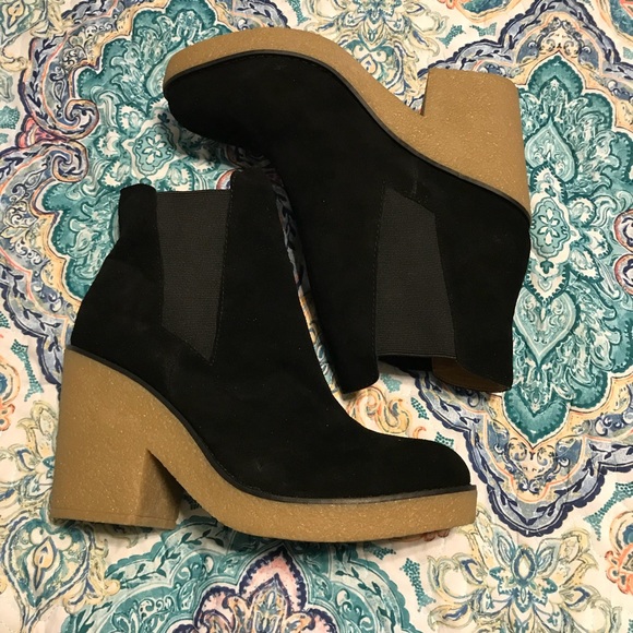 Urban Outfitters Shoes - Urban Outtfitters Posey Gumsole